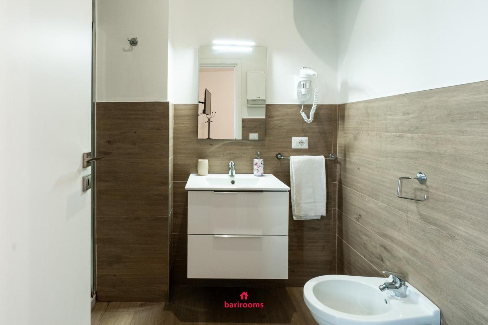Barirooms - Melo Suites Екстериор снимка