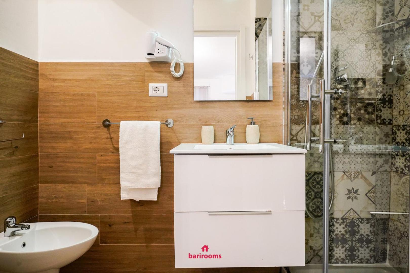 Barirooms - Melo Suites Екстериор снимка